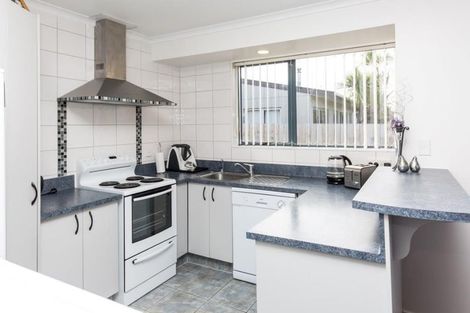 Photo of property in 67a Simpson Road, Papamoa Beach, Papamoa, 3118