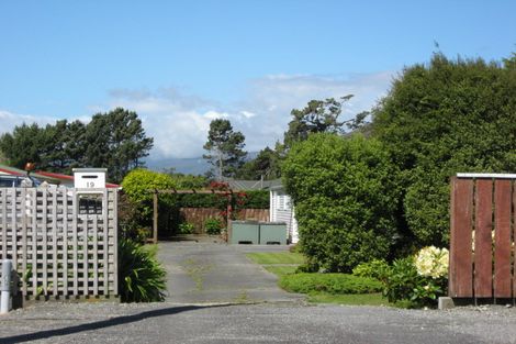 Photo of property in 19 Eastons Road, Westport, 7825