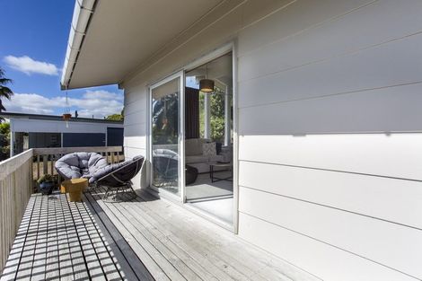 Photo of property in 12 Makiri Street, Helensville, 0800