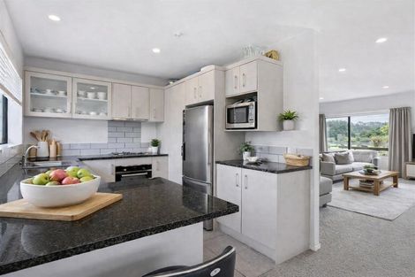 Photo of property in 68 South Kensington Way, Henderson, Auckland, 0612