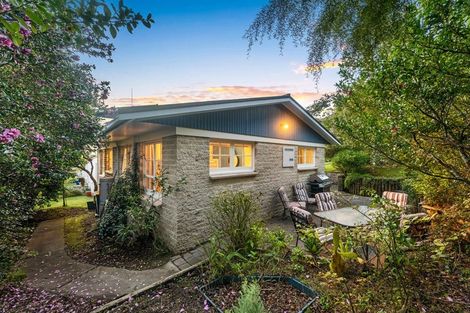 Photo of property in 2/220 East Coast Road, Forrest Hill, Auckland, 0620