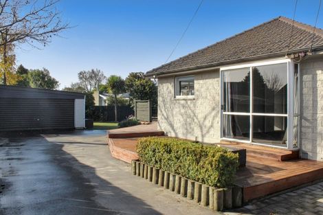 Photo of property in 30 Greendale Avenue, Avonhead, Christchurch, 8042