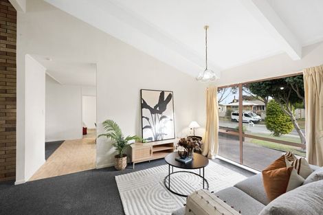Photo of property in 60 Pulham Crescent, Queenwood, Hamilton, 3210