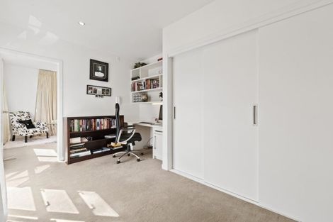 Photo of property in 8 Sylvan Park Avenue, Milford, Auckland, 0620