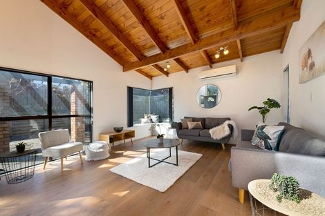 Photo of property in 6 Glucina Avenue, West Harbour, Auckland, 0618
