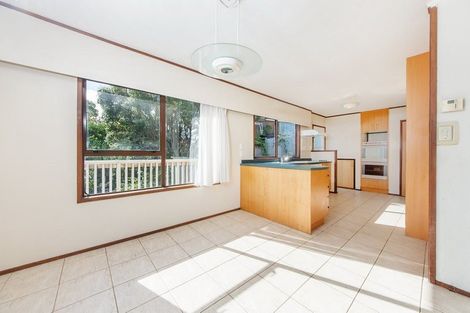 Photo of property in 11 Taioma Crescent, Te Atatu Peninsula, Auckland, 0610