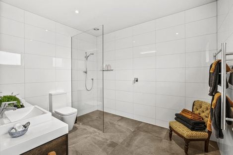 Photo of property in 21 Hine Street, New Plymouth, 4310