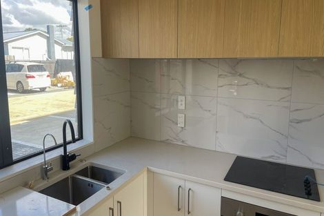 Photo of property in 3/5 Hikurangi Street, Te Atatu Peninsula, Auckland, 0610