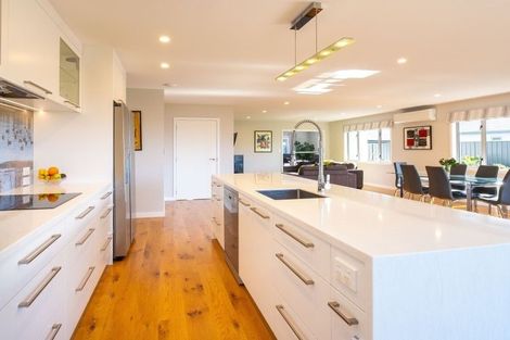 Photo of property in 11 Kaituna Place, Te Awa, Napier, 4110