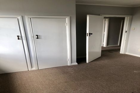 Photo of property in 17 Eastglen Road, Glen Eden, Auckland, 0602