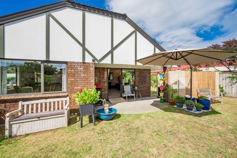 Photo of property in 52 Campion Road, Waikanae Beach, Waikanae, 5036