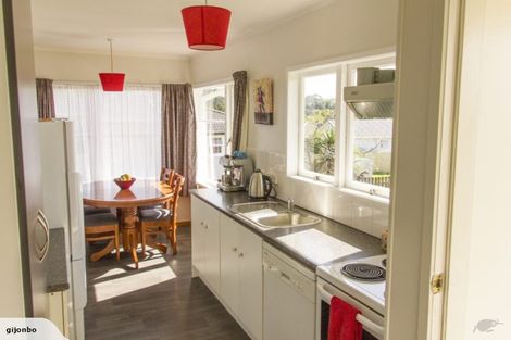 Photo of property in 82 Harrington Road, Henderson, Auckland, 0610
