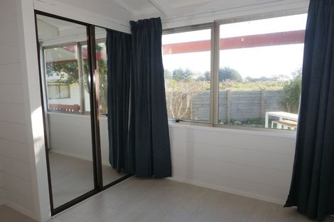 Photo of property in 1 Makora Road, Otaihanga, Paraparaumu, 5036