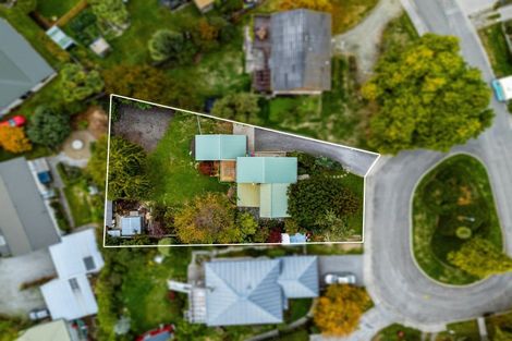 Photo of property in 12 Heuchan Lane, Wanaka, 9305