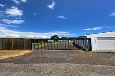 Photo of property in 42a Halsey Road, Manurewa, Auckland, 2102