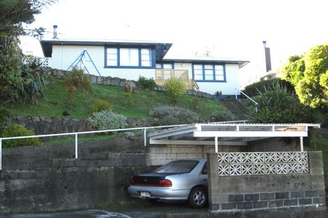 Photo of property in 61 Salford Street, Newlands, Wellington, 6037