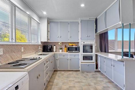 Photo of property in 34 Blakeborough Drive, Forrest Hill, Auckland, 0620