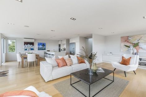 Photo of property in 44 Castor Bay Road, Castor Bay, Auckland, 0620