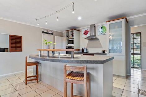 Photo of property in 12 Parkwood Place, Huntington, Hamilton, 3210