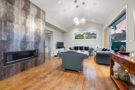 Photo of property in 31 Grand Drive, Orewa, 0931