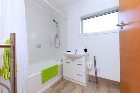 Photo of property in 3/118 Lynwood Road, New Lynn, Auckland, 0600