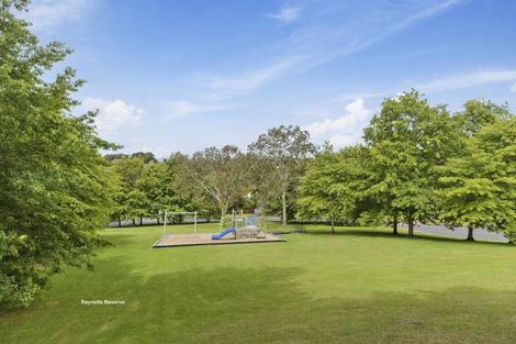 Photo of property in 42 Reynella Drive, Massey, Auckland, 0614
