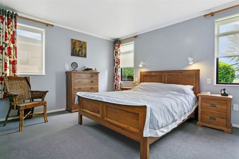 Photo of property in 49 Taylor Street, Cambridge, 3434