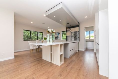 Photo of property in 1 Duchess Way, Riverhead, 0820