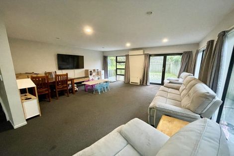Photo of property in 19 Wantwood Grove, Churton Park, Wellington, 6037