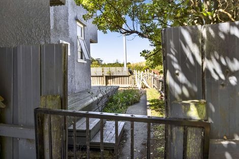 Photo of property in 56 Victoria Street, Patea, 4520