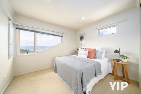 Photo of property in 45 Tamworth Crescent, Newlands, Wellington, 6037