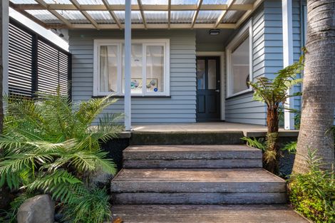 Photo of property in 82 Rosier Road, Glen Eden, Auckland, 0602