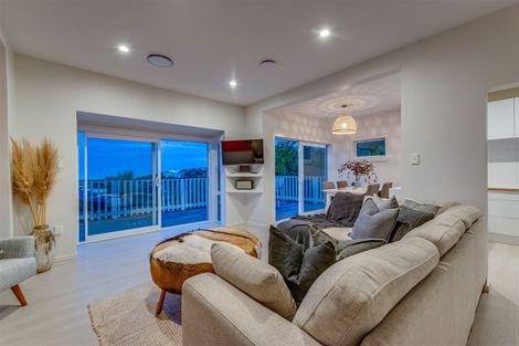 Photo of property in 182 Mount Pleasant Road, Mount Pleasant, Christchurch, 8081