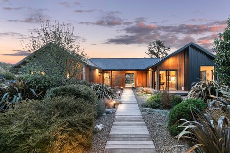 Photo of property in 5 Loach Road, Hawea Flat, Wanaka, 9382