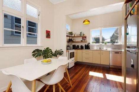 Photo of property in 16 Cockburn Street, Kilbirnie, Wellington, 6022