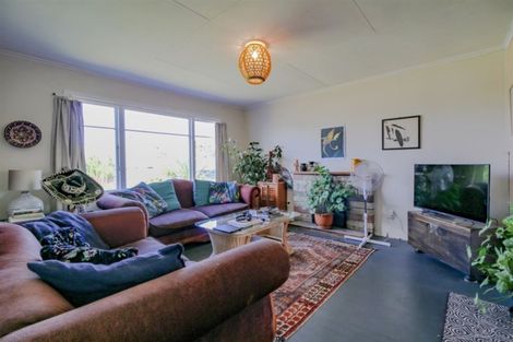 Photo of property in 3 Manuka Street, Castlecliff, Whanganui, 4501