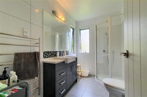 Photo of property in 64 Oakway Drive, Schnapper Rock, Auckland, 0632