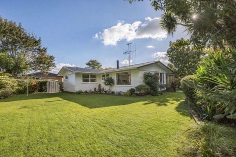 Photo of property in 13 Parkdale Place, Glenview, Hamilton, 3206