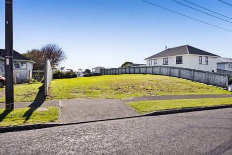 Photo of property in 11 Banks Street, Marfell, New Plymouth, 4310
