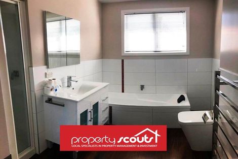Photo of property in 76 Gloria Avenue, Te Atatu Peninsula, Auckland, 0610