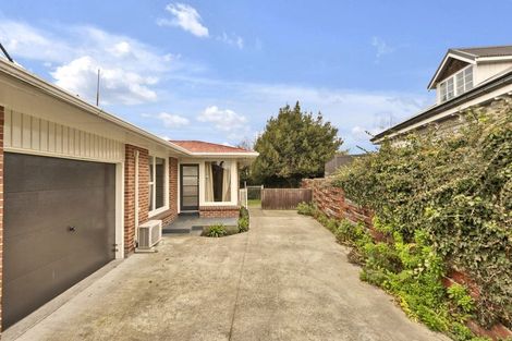 Photo of property in 2/694 Avonside Drive, Avonside, Christchurch, 8061