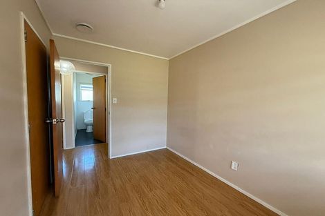 Photo of property in 10 Rook Place, Unsworth Heights, Auckland, 0632