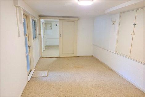 Photo of property in 6 Nicholson Place, Hillcrest, Auckland, 0627