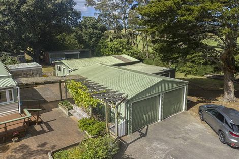 Photo of property in 2059 State Highway 16, Helensville, 0875