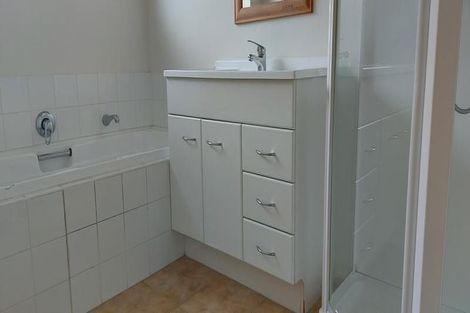 Photo of property in 2 Northridge Terrace, Massey, Auckland, 0614