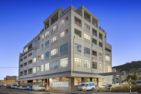 Photo of property in Stadium Garden Flats, 311/107 Thorndon Quay, Pipitea, Wellington, 6011