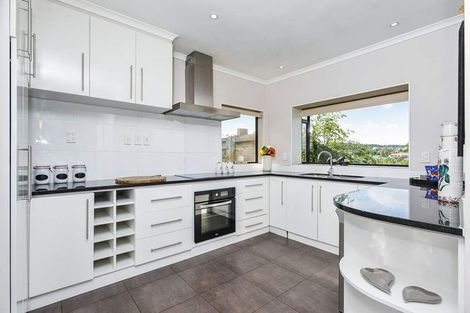 Photo of property in 20 Brownlee Place, Pukekohe, 2120