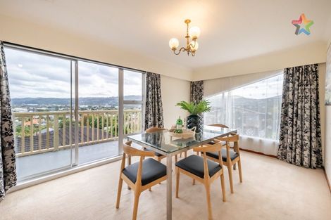 Photo of property in 10 Summit Road, Fairfield, Lower Hutt, 5011