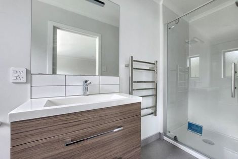 Photo of property in 1a Te Reinga View, Tawa, Wellington, 5028