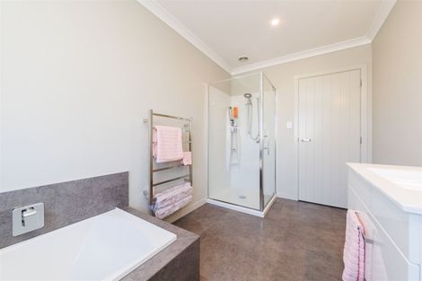 Photo of property in 157a James Line, Kelvin Grove, Palmerston North, 4414